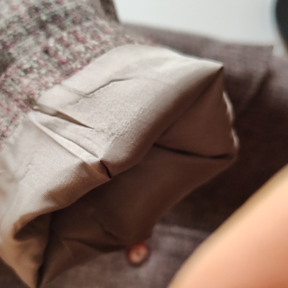 Vintage ladies tweed, wool blazer, size 13/14 Made in Uruguay. Fits like 6 or 8. - Picture 9 of 16